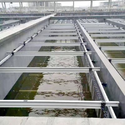 Grattoir de boue à chaînes non métallique dans le réservoir de sédimentation de boue