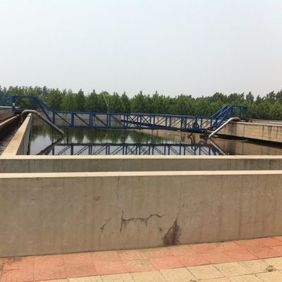 Grattoir de déplacement de boue d'acier inoxydable horizontal pour le traitement des eaux usées