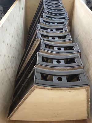 Dispositif micro semi immergé de filtration de réservoir de traitement des eaux résiduaires de plaque tournante