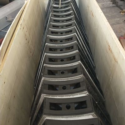 Dispositif micro semi immergé de filtration de réservoir de traitement des eaux résiduaires de plaque tournante