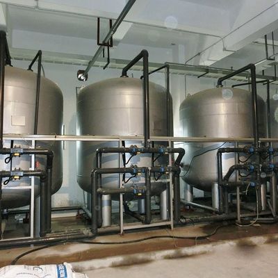 Réservoir de filtre de traitement de l'eau des multimédia SS304 pour la résine de charbon actif de sable de quartz