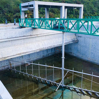 Station d'épuration municipale suspendue d'entraînement d'acier inoxydable de grattoir central de boue