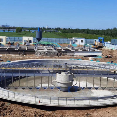 Station d'épuration municipale suspendue d'entraînement d'acier inoxydable de grattoir central de boue