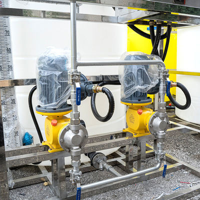 Système de dosage automatique PAC / PAM Dioxyde alcalin d'acide chlorique PE