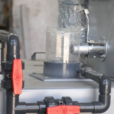 Dispositif de dosage automatique de PAM/PAC de floculant pour le phosphate intégré