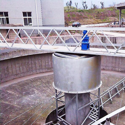 Acier inoxydable 304 de grattoir de boue d'entraînement de centre de réservoir de sédimentation d'eaux d'égout