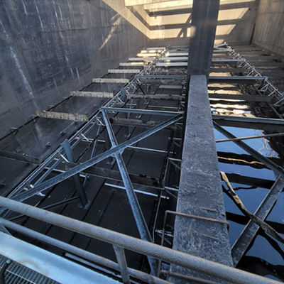 Les solides solubles enchaînent le grattoir de boue de plat à chaînes de grattoir de boue de traction pour le réservoir de sédimentation