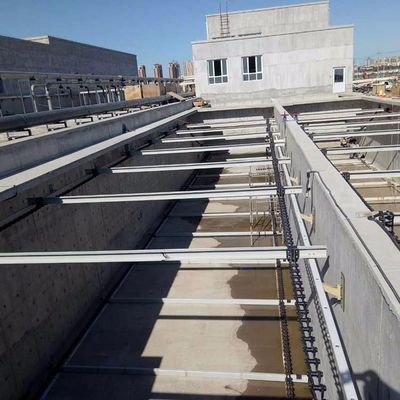 Station d'épuration de longueur du système 18m de grattoir de boue du plat SS304 à chaînes