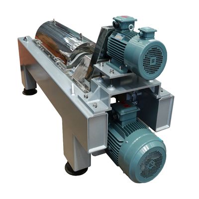 4000 r/min Vitesse du bol Décanteur à vis à défilement Centrifugeuse pour déchargement automatique de boues et séparation d'huile