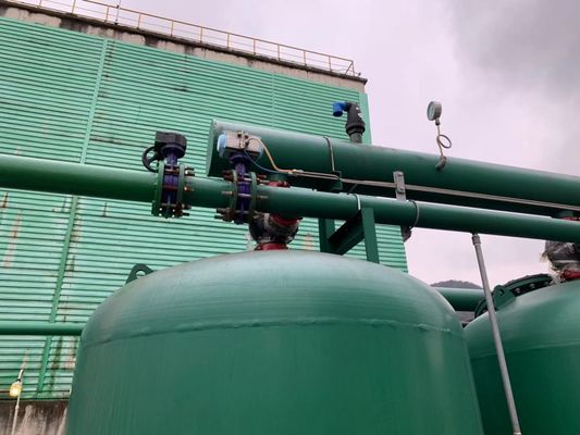 Revêtement en caoutchouc industriel de systèmes de traitement de l'eau d'acier au carbone