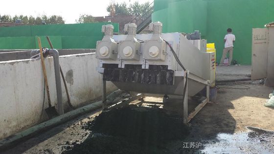 Trois catégorie industrielle de asséchage empilée de machine de boue de vis du moteur 300